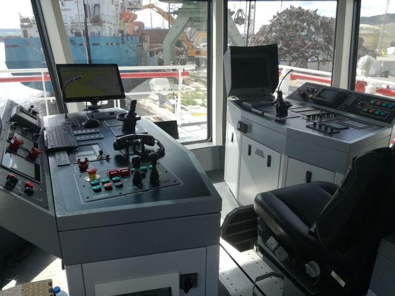 Real tug bridge consoles